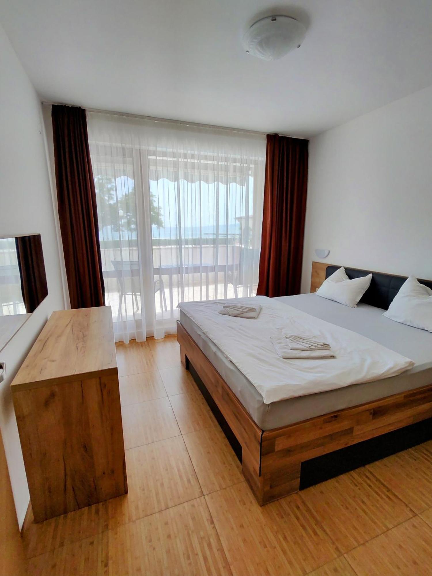 Apartments In Princess Residence Balchik Exterior photo